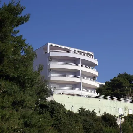 By The Sea - 2983 Apartment